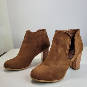 Rue 21 Brown Ankle Boots with Side Cutout Faux Suede Size Women's Large 8/9